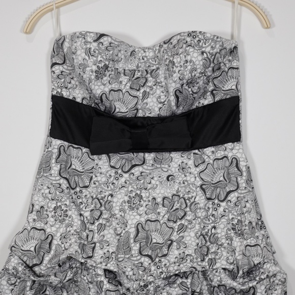Ruby‎ Rox Women's Floral Woven Bubble Cocktail Mini Dress Black/White Size 5 - Picture 2 of 8